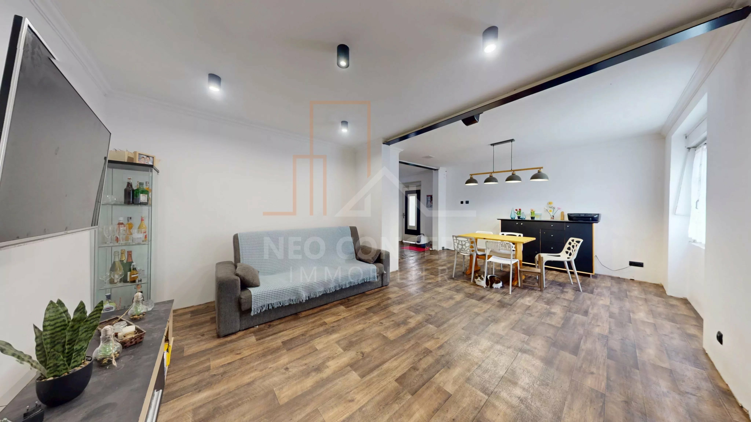 03e8c30452e640c32eab92ee2fe3232a_f036ac62e3_4096-original