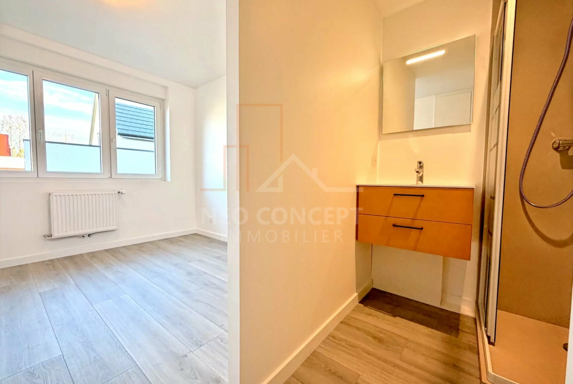 2f100c1e5858d9527bc1e63865ec2bb7_15aeeee62d_3240-original