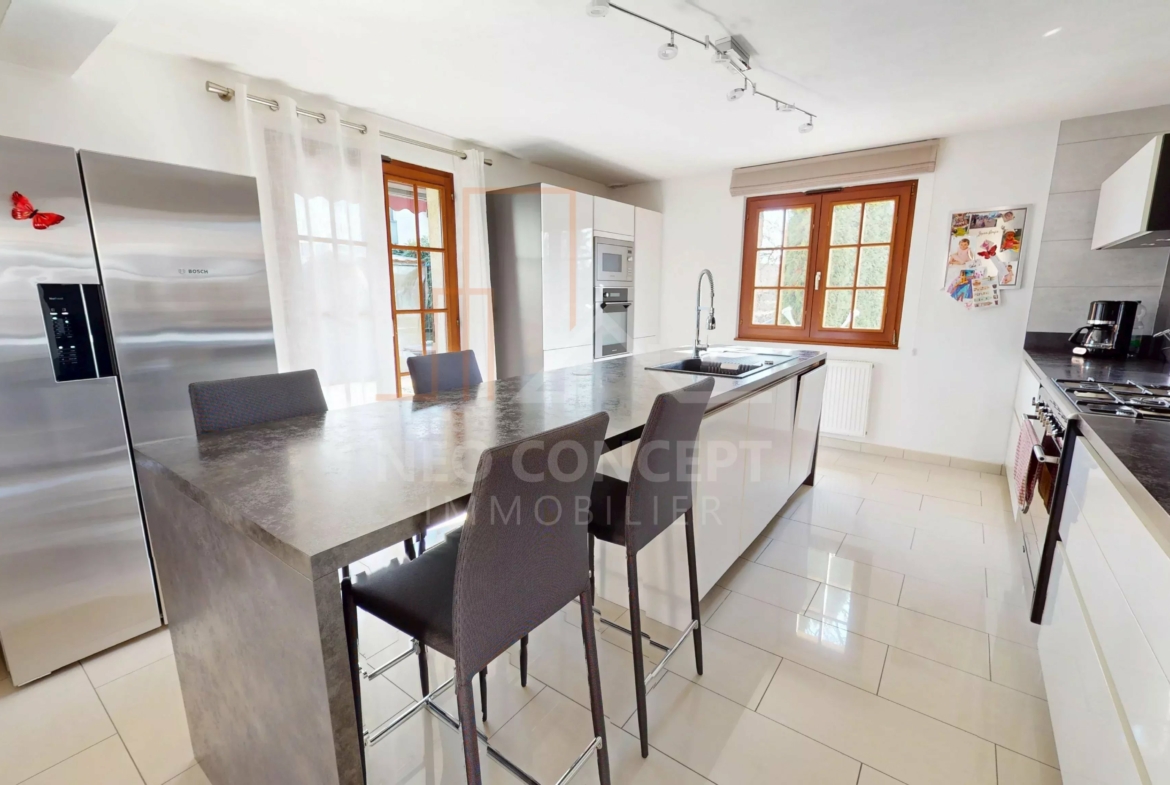 4bf2b0e3933d6b357a8518d827a676b7_ae796e754a_4096-original