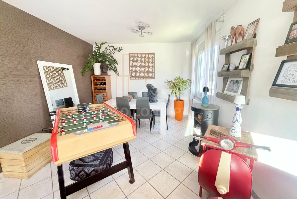 54fa0a09cd3c233bc754b7ac4d565848_4696b6c293_4032-original