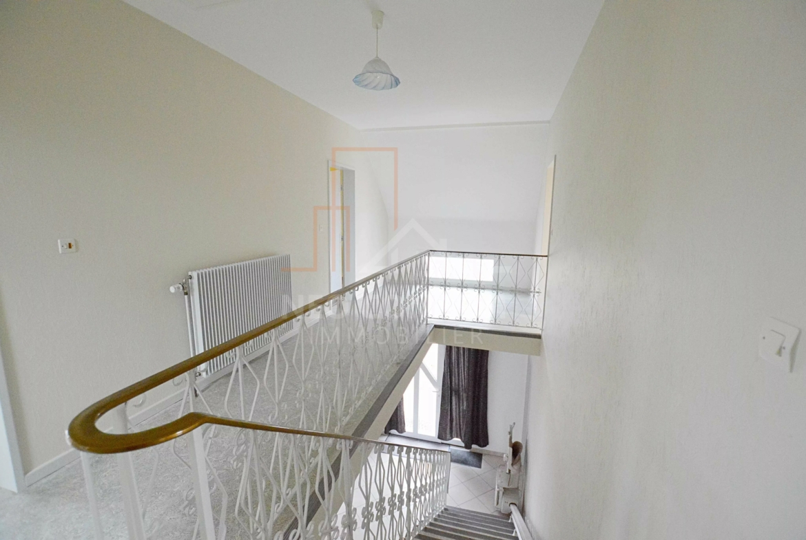 934f2df8ce1d3b12efe693a05db60f60_0f43d29c69_4096-original