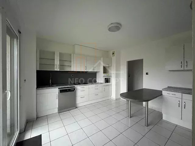 a218c76d936443632a7bea5d1c8b3401_55acb27c83_640-original