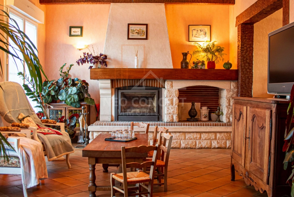 a80ac1a74cfaa358a637b06242f31998_fcb0233a12_4096-original