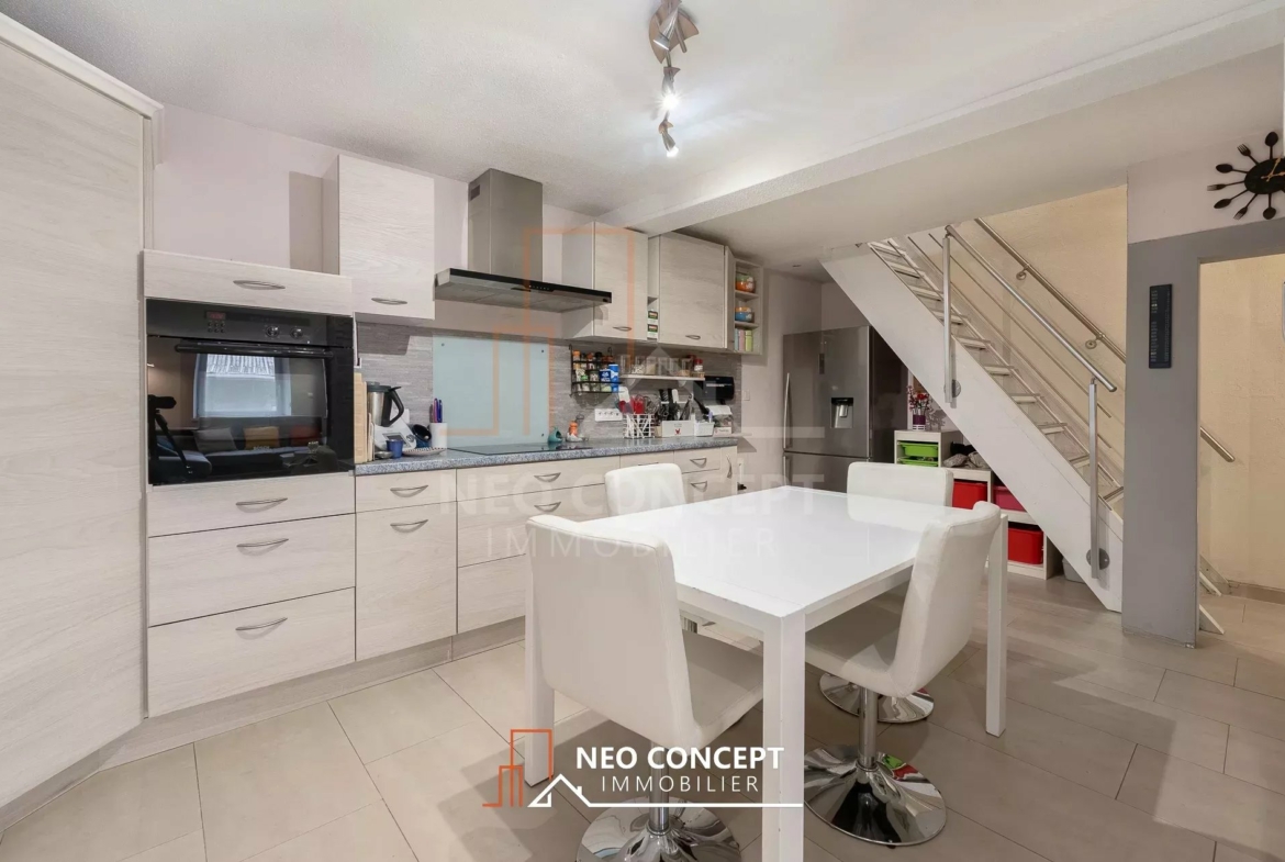 ee200e255a3b435e15fcefd0938bfb82_9ede52ff23_2000-original