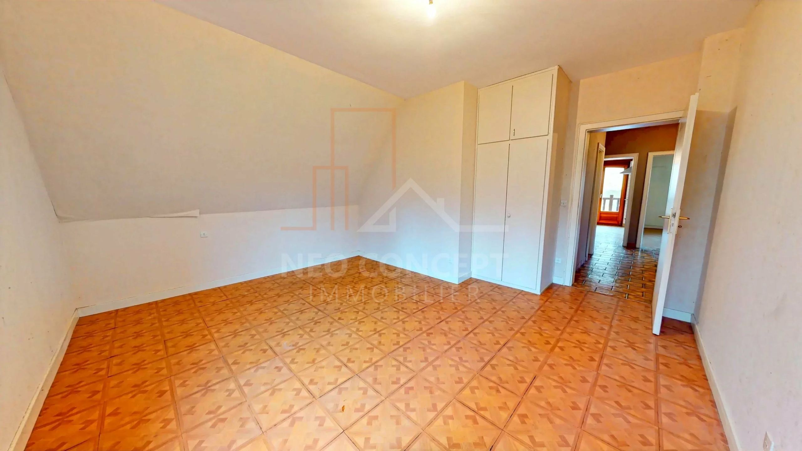 ee786275e9c52bd45ba7d22c9c56335e_0c69c52787_3240-original