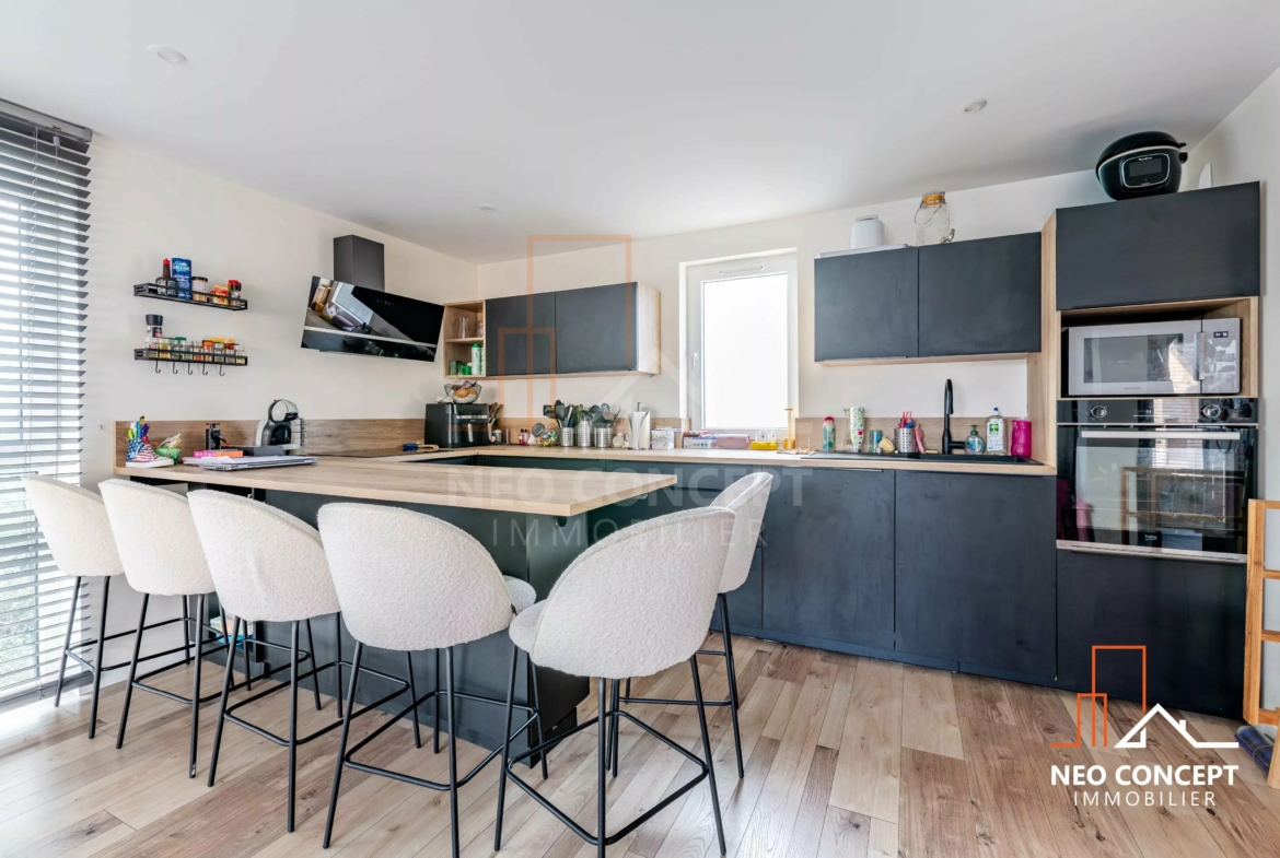 f301ac16262577936ef4faec61e51d0c_f652578326_4096-original