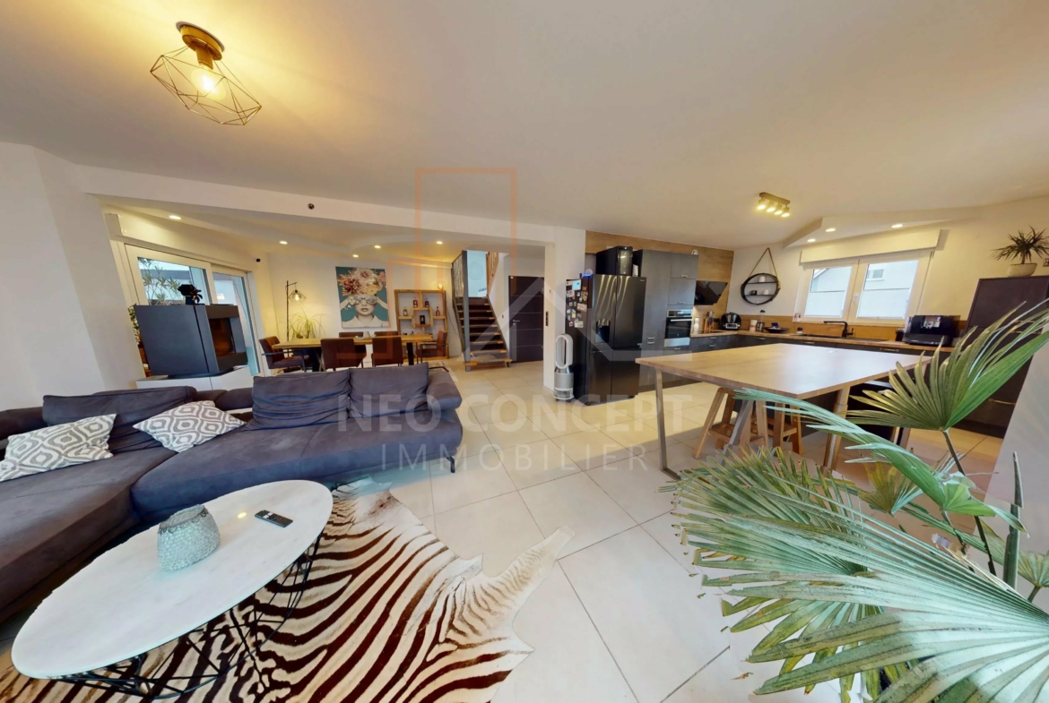 0d39bcf5936f91a76a404df30ba5923d_4a4b04005b_4096-original