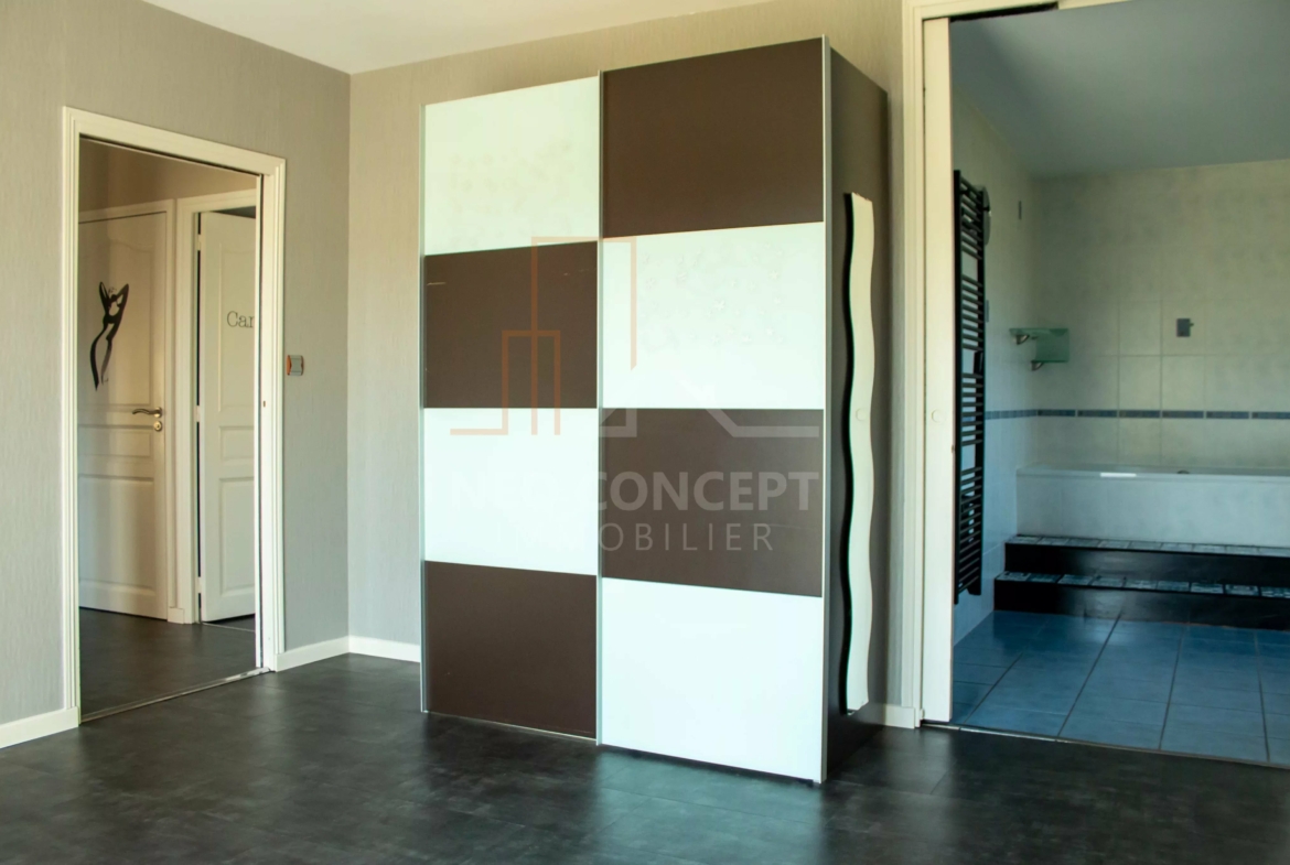 d22efaea3841b3f4bad0398e57eba57b_33a5292781_4096-original