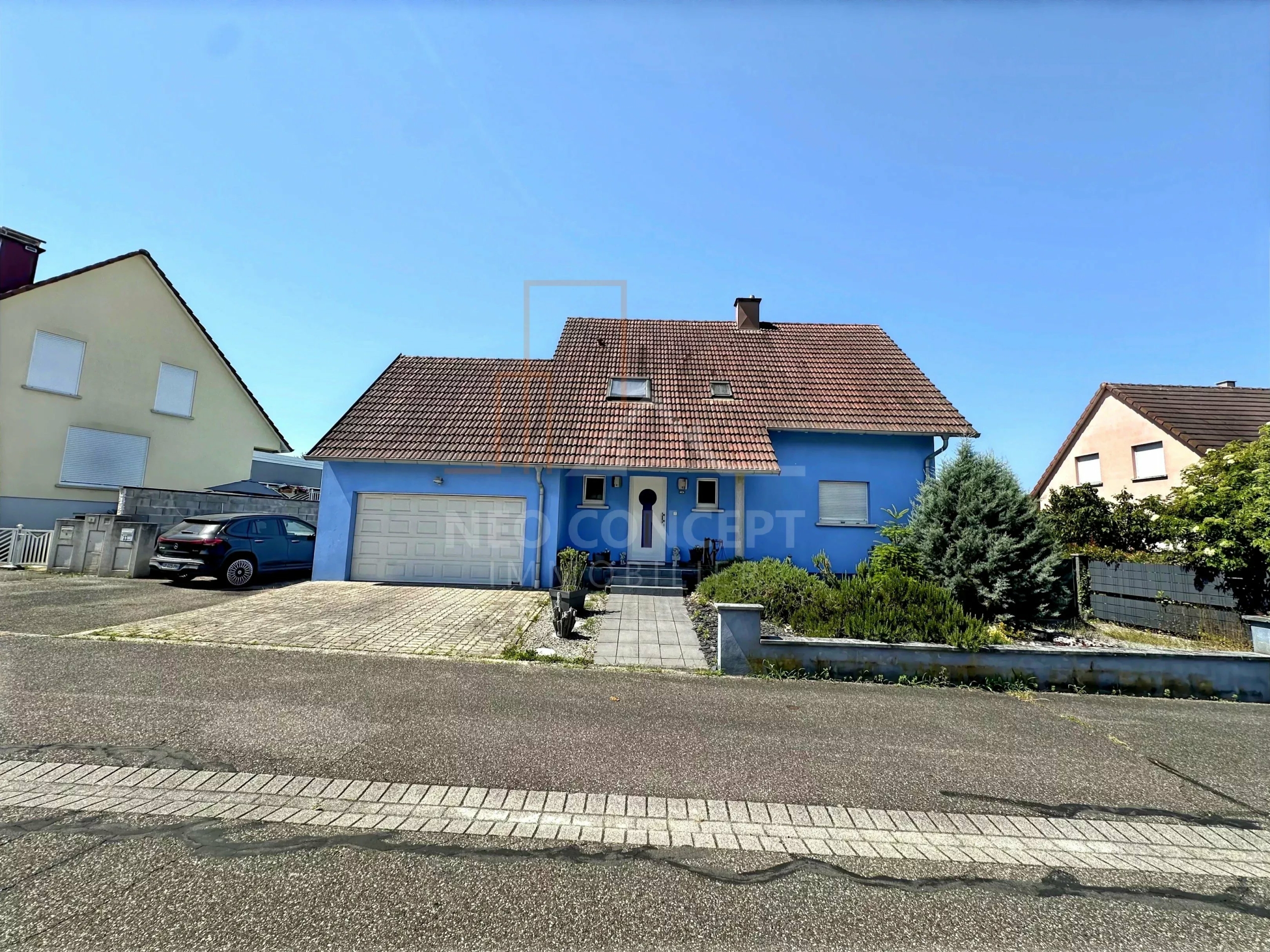 23495e13